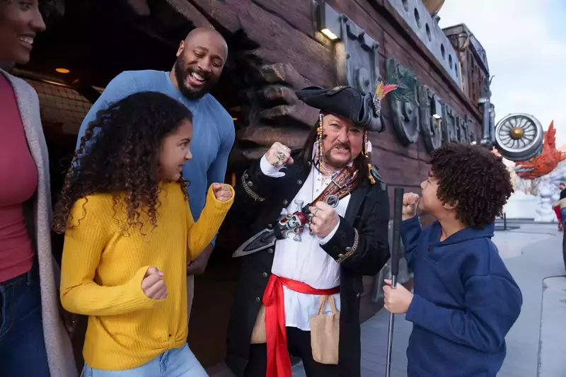 pirate themed mini golf